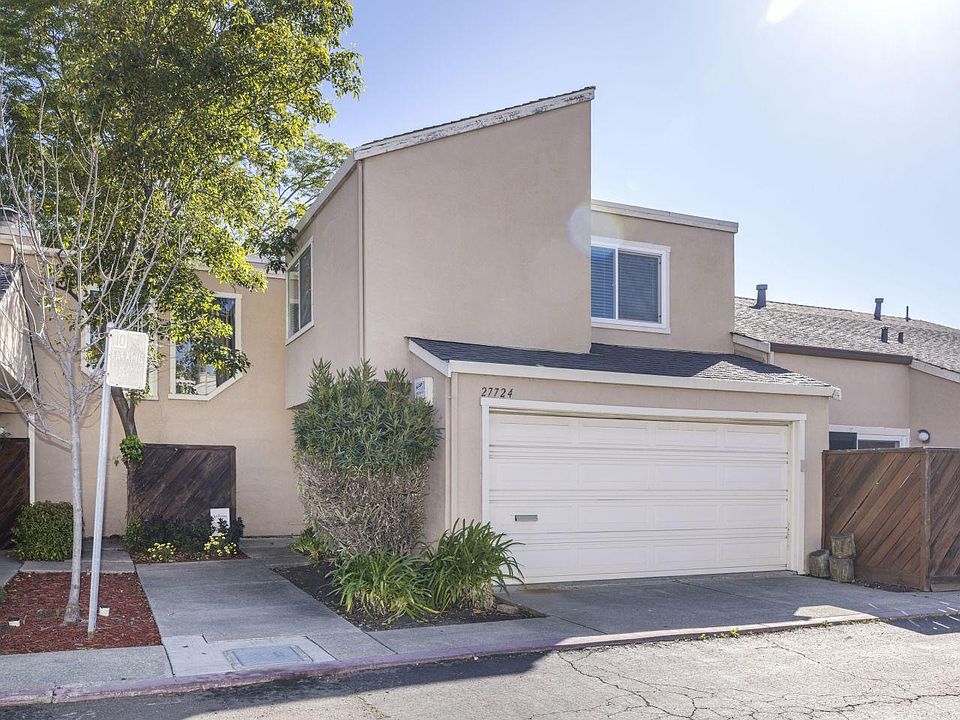 1st image of 27724 Medlar Dr