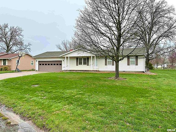 3rd image of 370 Northwood Ln