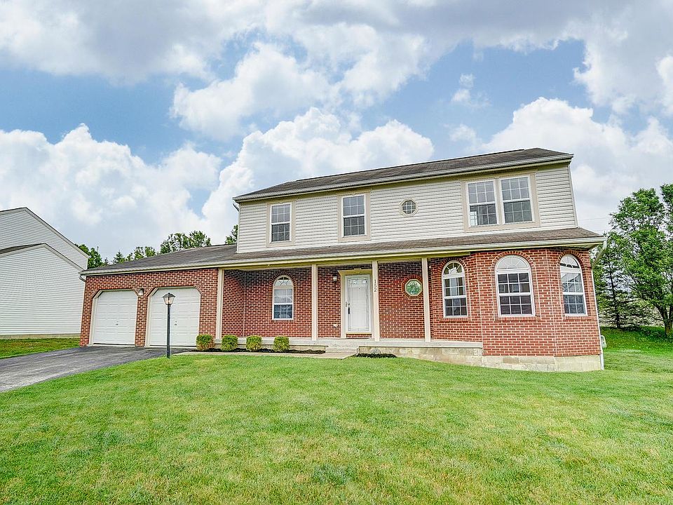 1st image of 152 Knights Bridge Dr E