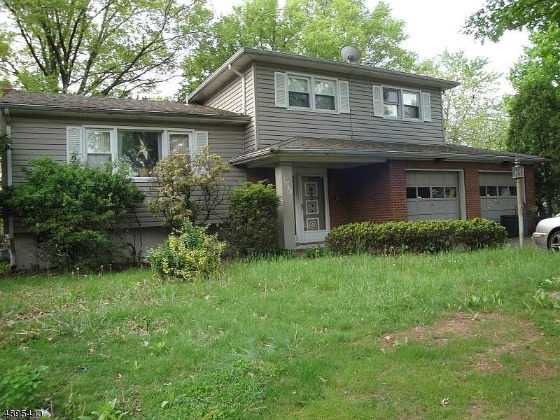 1st image of 1752 Oak Hill Dr
