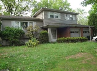 1752 Oak Hill Dr, Union, NJ 07083