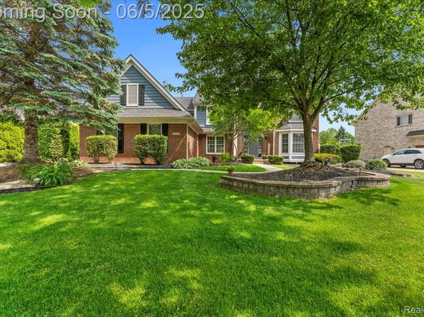 12058 Chandler Dr, Plymouth, MI 48170