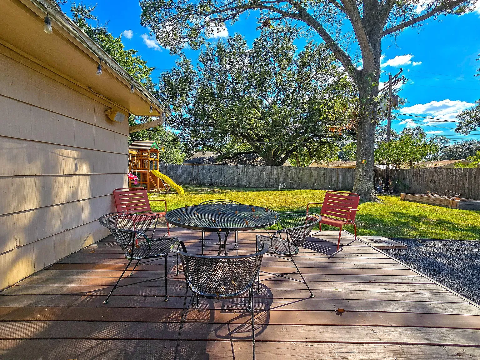 3 bed, 2.0 bath, 1612 sqft, $2,195 — Photo 3