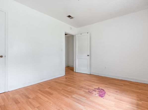 columbia-south-carolina-370661572 picture