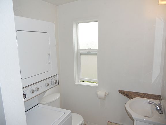 4th image of 1828 Harve Ave