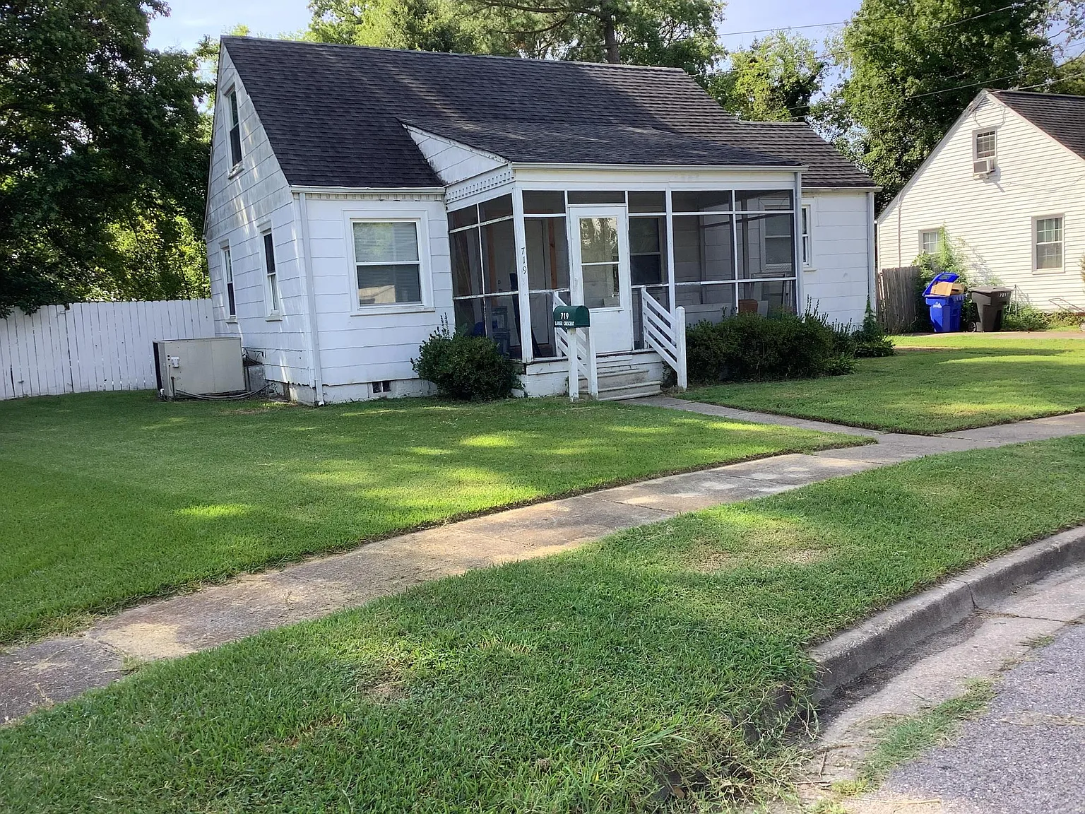 4 bed, 1100 sqft, $1,750 — Photo 2