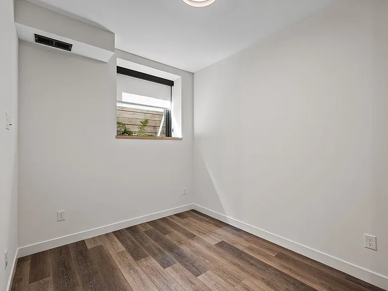 Olive Apartments — Photo 49