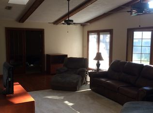 802 Embassy Rd, Largo, FL 33771