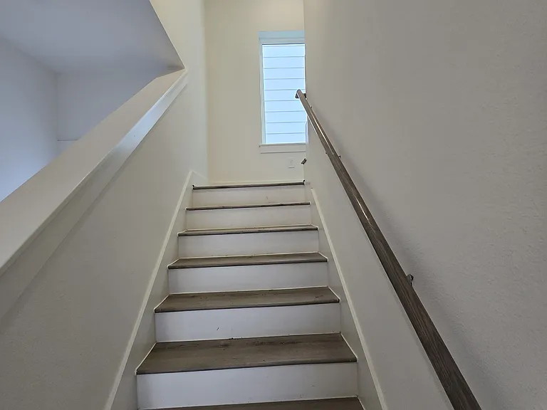 2706 Nagle St — Photo 16