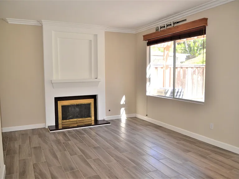 8973 Hampe Ct — Photo 3