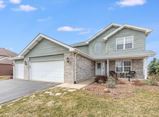 24358 Arrowhead Dr, Manhattan, IL 60442