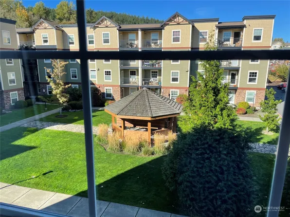 700 32nd Street #A303, Bellingham, WA 98225
