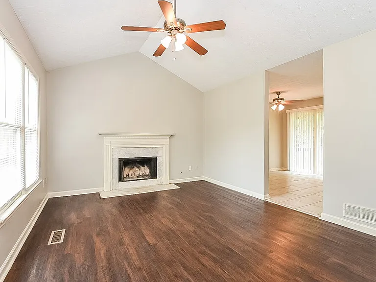 131 Aztec Way SE — Photo 6
