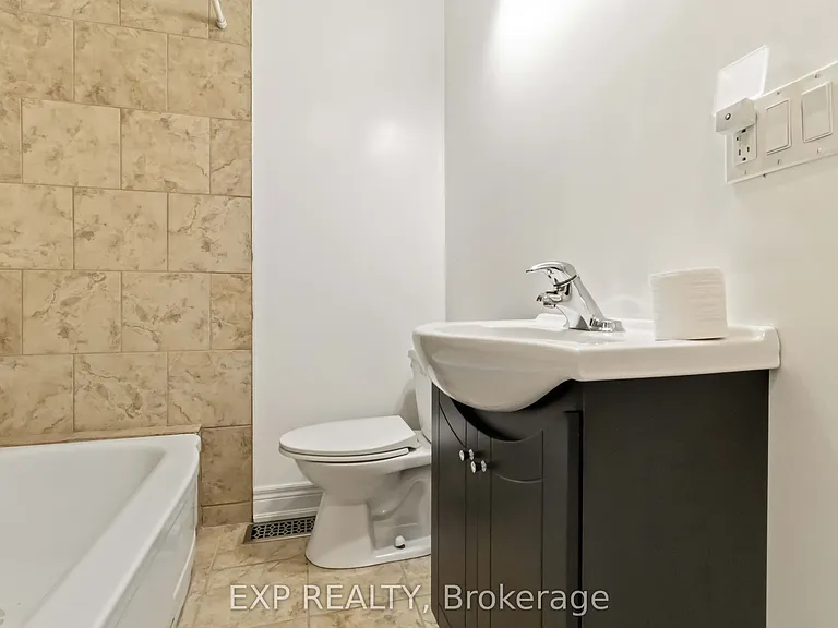 133 Cornelius Pkwy — Photo 18