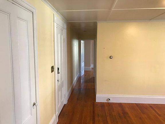 4th image of 1 E Summer St #1