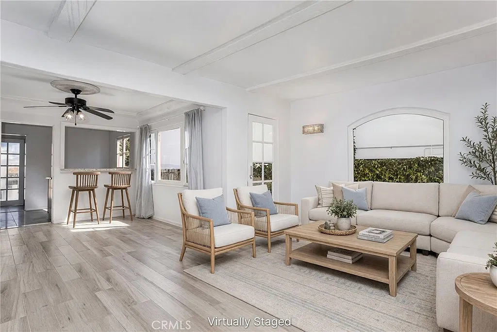 251 Avenida Del Mar — Photo 1