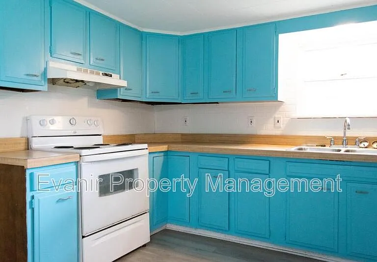 126 N Walnut St — Photo 11