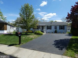 4 Circle Dr, East Windsor, NJ 08520