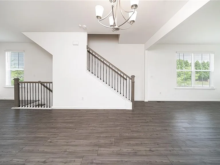 307 Danville Ave — Photo 16