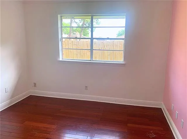 2713 W Friendship Dr — Photo 8