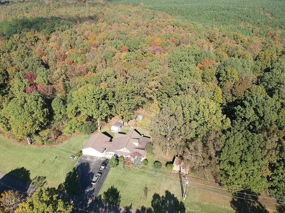 1072 High School Rd, Selmer, TN 38375 Zillow