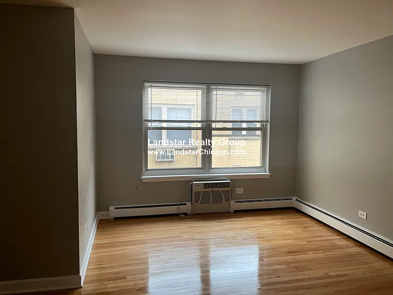 6830 N Sheridan Rd #465 — Photo 2
