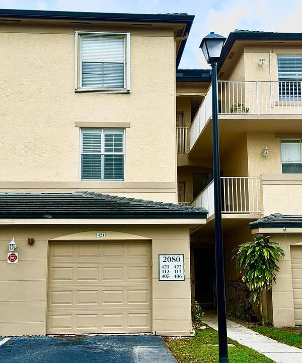 2080 Greenview Shores Blvd #421