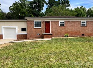 2470 Fire Department St, Newton, NC 28658