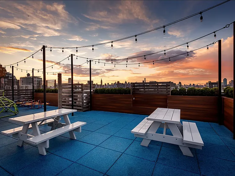 395 Leonard St #533 — Photo 22