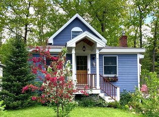 69 Underwood Rd, Falmouth, ME 04105