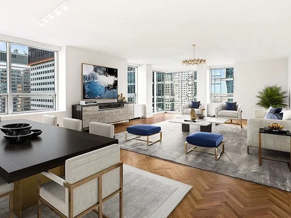 15 W 53rd St #34B, New York, NY 10019