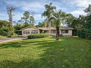 37220 Oak Ln, Umatilla, FL 32784