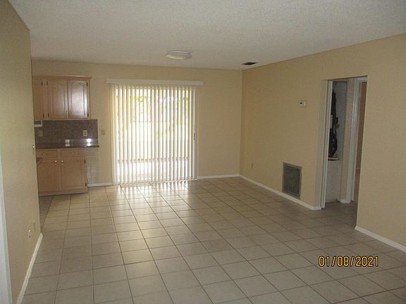 5th image of 2341 SE West Blackwell Dr