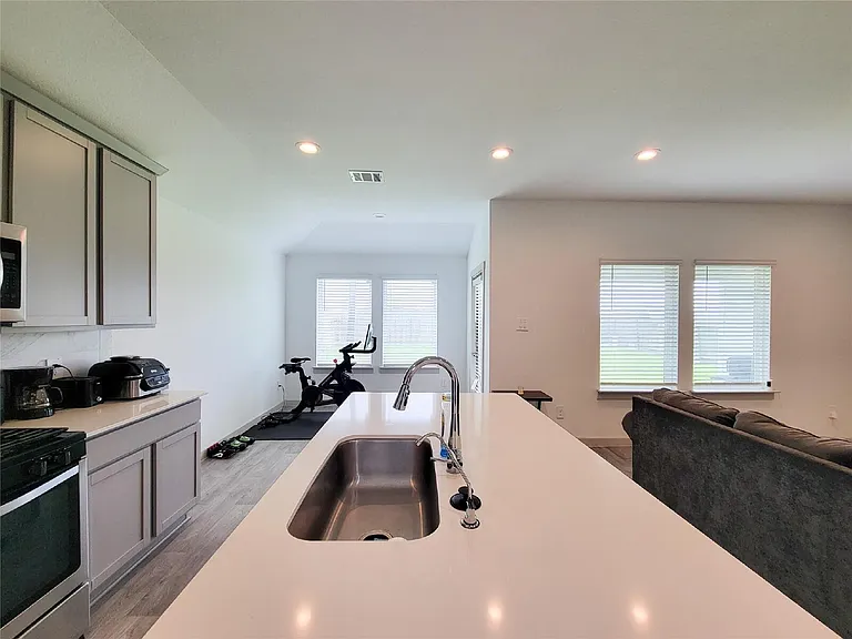 7919 Grey Wolfe Ln — Photo 11