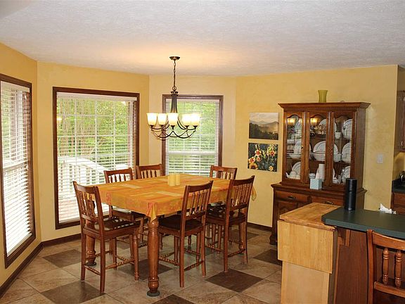 4th image of 268 Ducky Ln