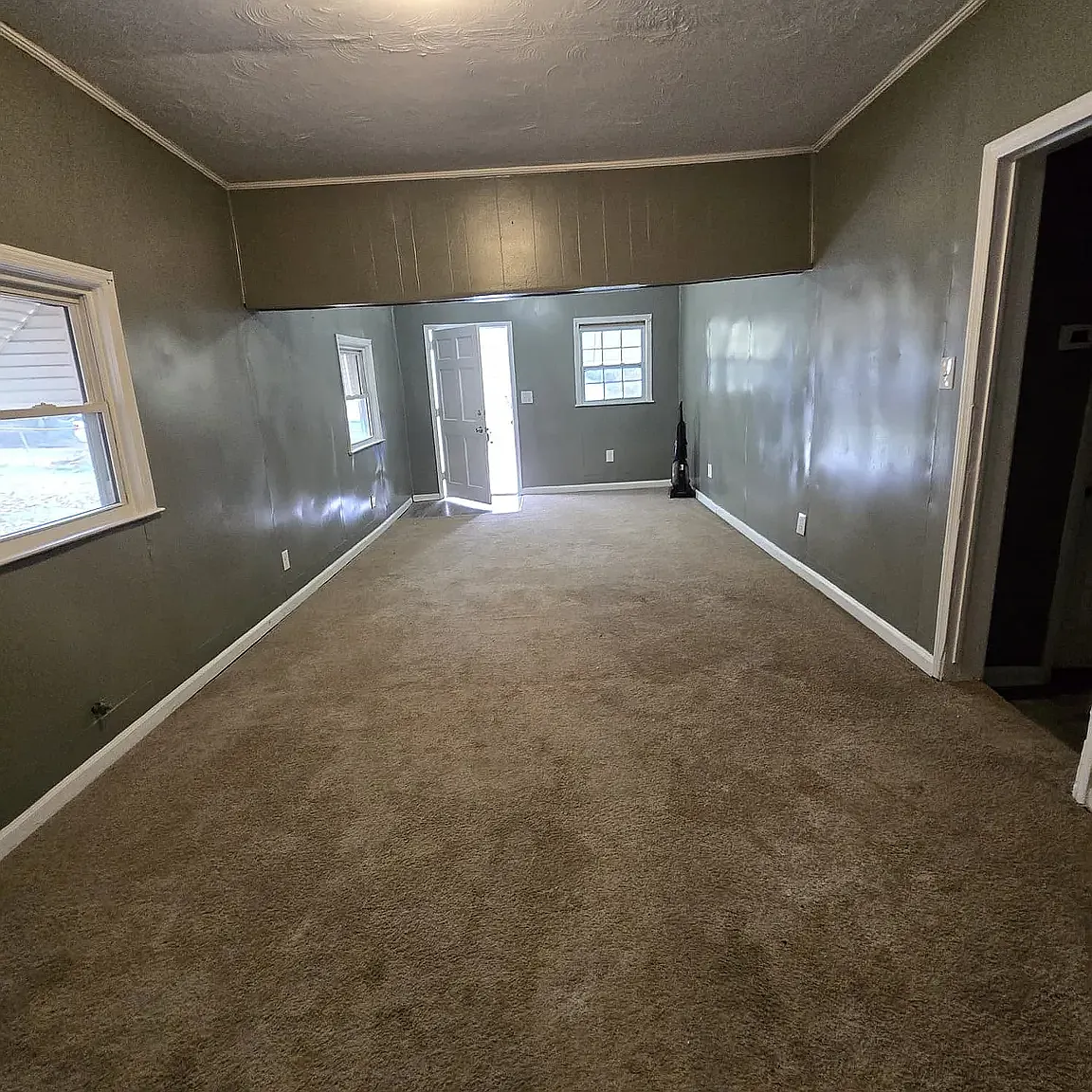 3 bed, $995 — Photo 3