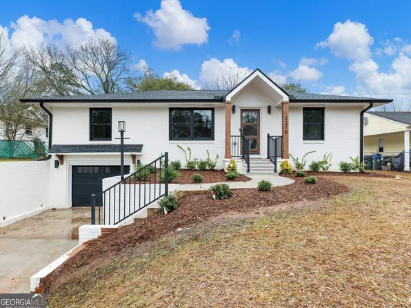 2215 Plantation Ln, Atlanta, GA 30341