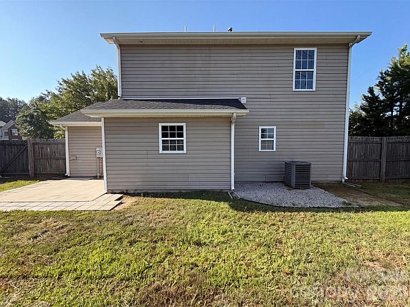 5th image of 10933 Pointer Ridge Dr