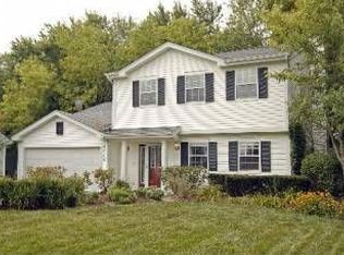 3715 Hale Ln, Island Lake, IL 60042