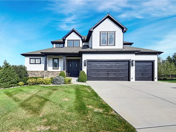 15501 Chadwick St, Overland Park, KS 66224