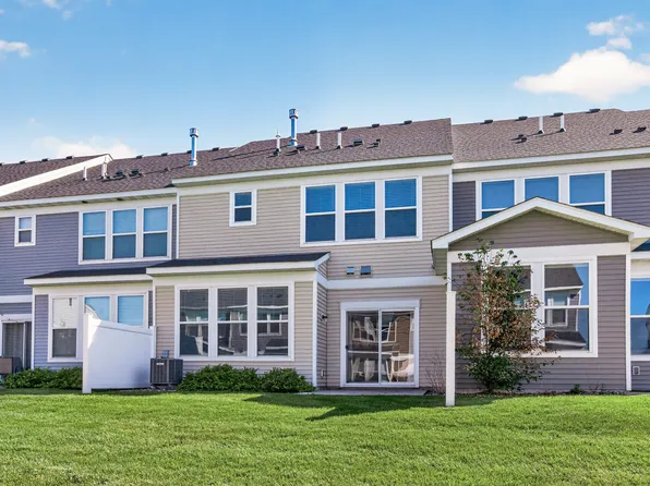 4810 Airlake Dr, Saint Paul, MN