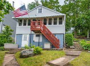 29 Wangonk Trl, East Hampton, CT 06424