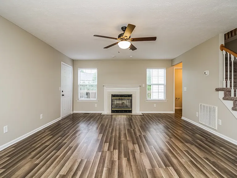111 Springfield Dr — Photo 5