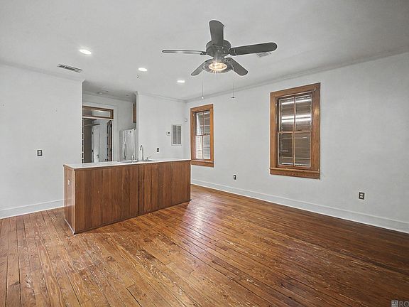 4th image of 630 Saint Joseph St