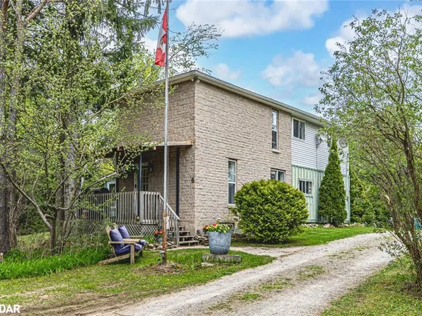 6 McCutcheon Rd, Mulmur, ON L9V 3E8