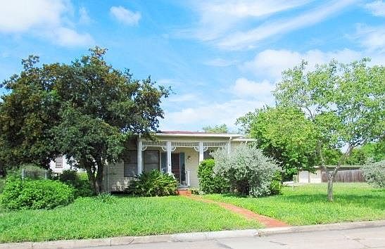 1st image of 430 E Fordyce Ave