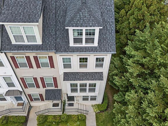 3rd image of 155 Prado Ln #2704