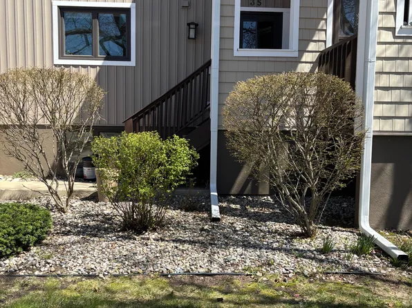 1717 N Us Highway 31 N APT 35, Traverse City, MI 49686
