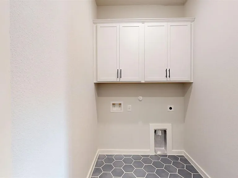 13211 Keefer Dr — Photo 23