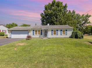 24 Ridgewood Dr, Geneva, NY 14456